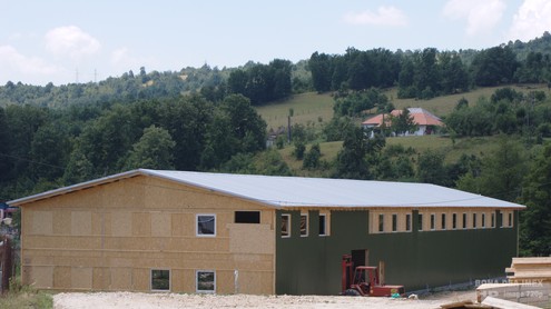 Hale pe structuri din lemn